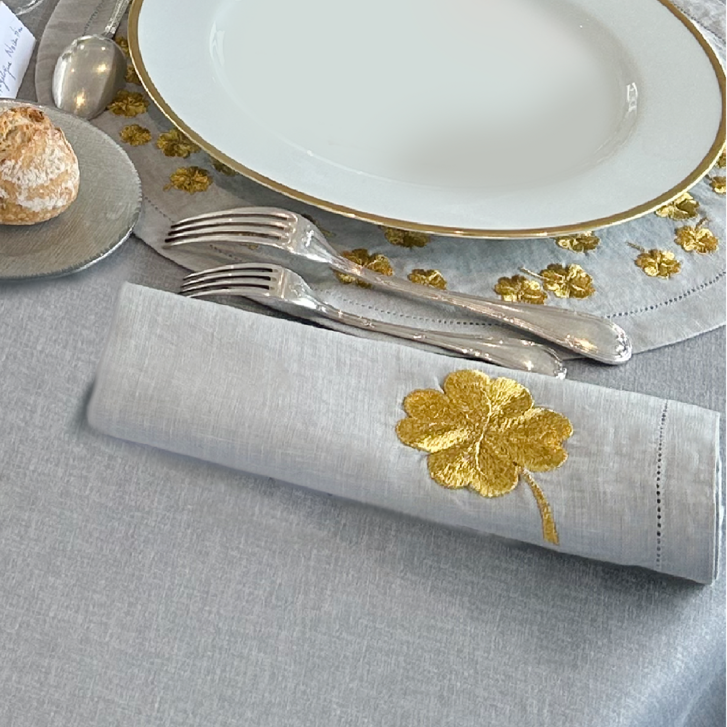 
                  
                    Golden Clover Round Placemat - Pearl
                  
                